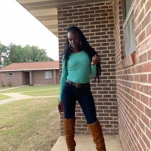 Meet your Posher, Shan